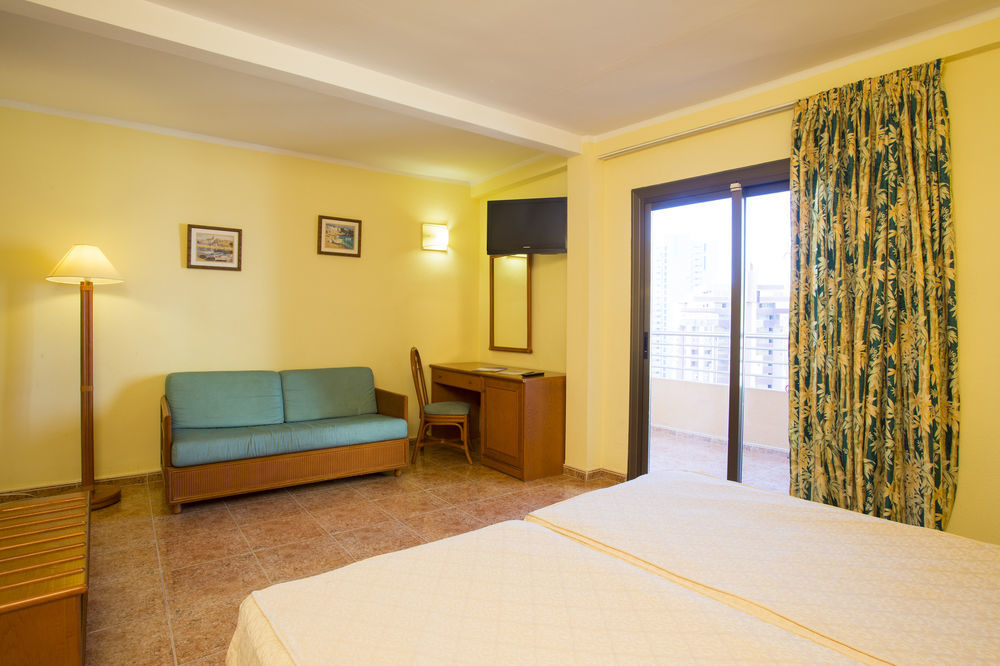 Hotel East By Pierre & 4*